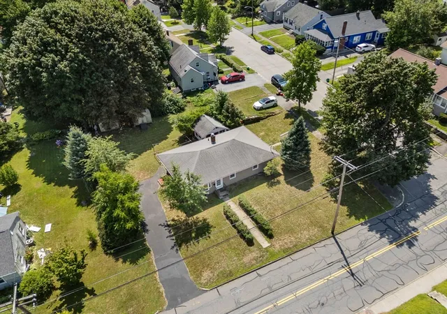 34th image of 128 Clark St, Worcester, MA 01606 | MLS# 73563473