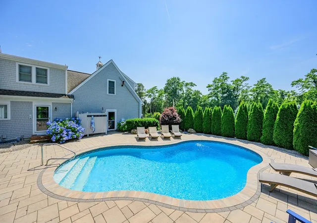 4th image of 6 Oliver Dr, Dennis, MA 02641 | MLS# 73560423