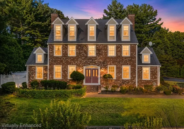 4th image of 17 Old Landing Rd, Pembroke, MA 02359 | MLS# 73566273