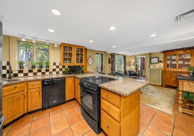 Photo 3 of Sale Pending at 5 Lincoln St, Andover, MA 01810 | MLS# 73563299 | Listing updated on 2026-08-20