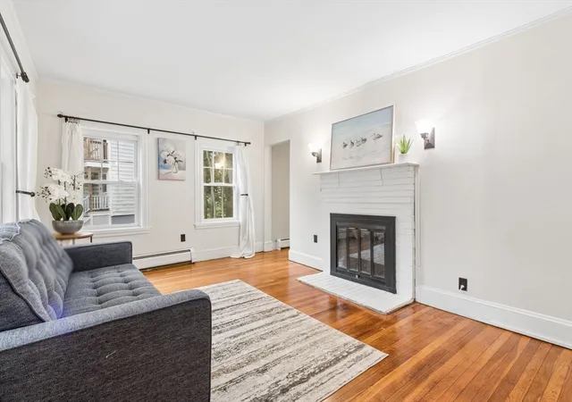 3rd image of 15 Woodbine Ter, Auburndale, MA 02466 | MLS# 73551252