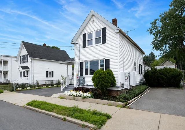 2nd image of 70 Glenwood Street, Lynn, MA 01902 | MLS# 73551287