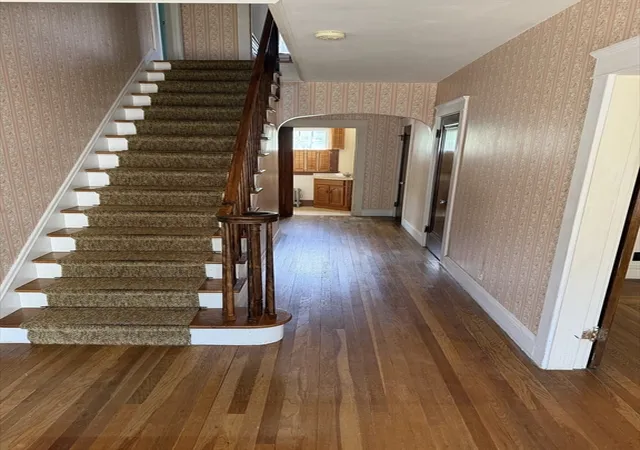Photo 3 of Single family home for sale at 130 Emerald St, Gardner, MA 01440 | MLS# 73548773 | Listing updated on 2026-10-09