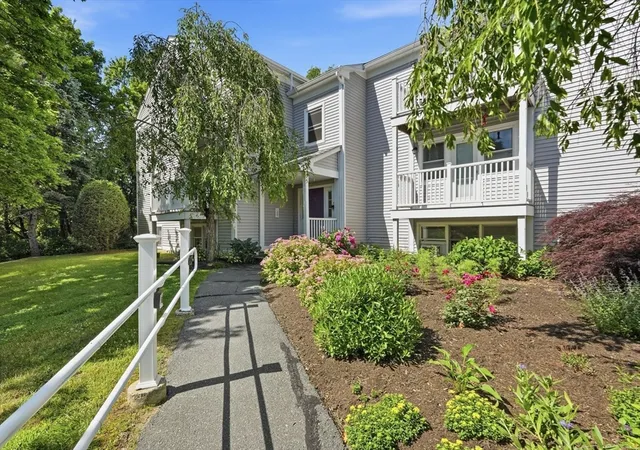 2nd image of 44 Evergreen Rd, Leeds, MA 01053