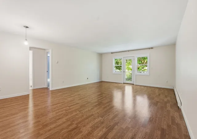 3rd image of 44 Evergreen Rd, Northampton, MA 01053