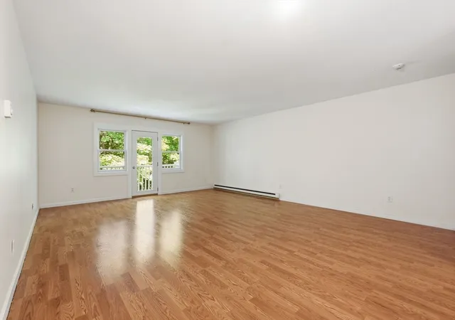 4th image of 44 Evergreen Rd, Northampton, MA 01053