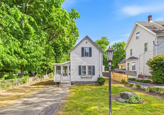 Homes for sale in Stoneham, MA | 50 Marble St, Stoneham, MA 02180 | MLS# 73538992
