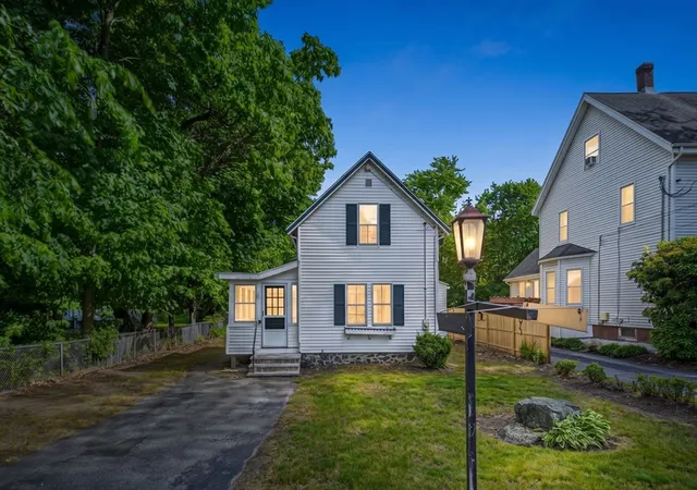 Homes for sale in Stoneham, MA | 50 Marble St, Stoneham, MA 02180 | MLS# 73538992