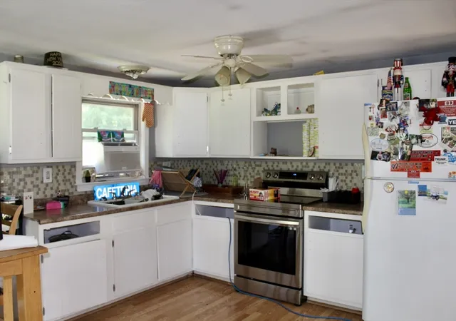 2nd image of 8 Howard George Ct, Salisbury, MA 01952 | MLS# 73565299
