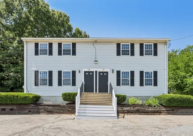 Photo 2 of Sale Pending at 25 Boylston St, Worcester, MA 01605 | MLS# 73554016 | Listing updated on 2026-10-09