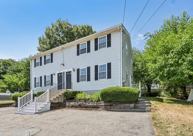 Photo 3 of Sale Pending at 25 Boylston St, Worcester, MA 01605 | MLS# 73554016 | Listing updated on 2026-10-09