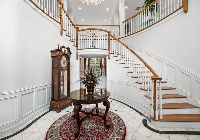 Photo 3 of Single family home for sale at 8 Stratford Way, Lincoln, MA 01773 | MLS# 73501950 | Listing updated on 2026-09-19