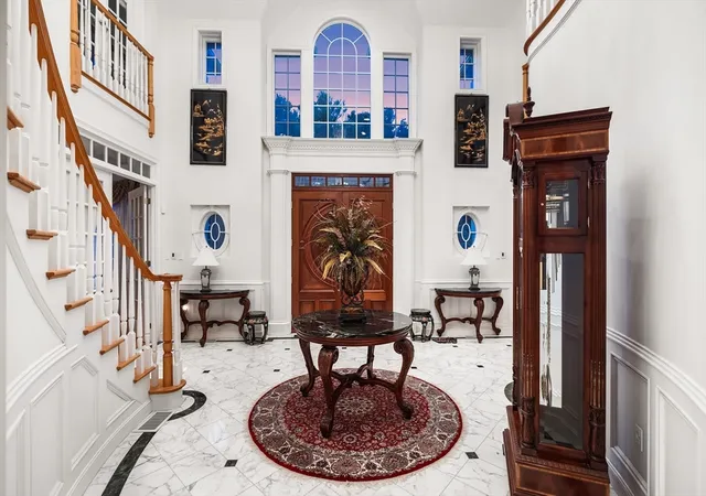 Photo 4 of Single family home for sale at 8 Stratford Way, Lincoln, MA 01773 | MLS# 73501950 | Listing updated on 2026-09-19