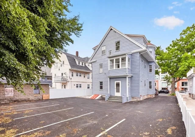 Listing Photo 2 - Condo for sale in building located at 152 Washington St, Newton, MA 02458 - Unit #3