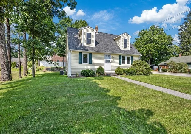 Photo 2 of Sale Pending at 95 Franklin St, Wrentham, MA 02093 | MLS# 73562804 | Listing updated on 2026-09-15