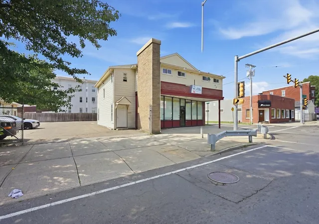 3rd image of 1036 Chicopee St, Chicopee, MA 01013 | MLS# 73567090
