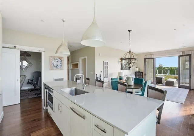Homes for sale in Hingham, MA | 10 Shipyard Dr #212, Hingham, MA 02043 | MLS# 73541044