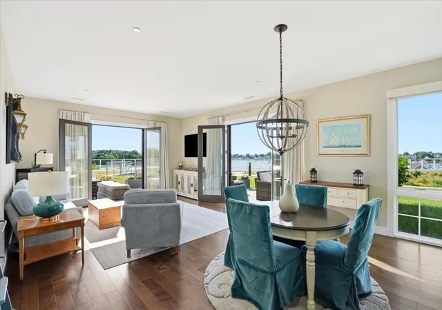 Homes for sale in Hingham, MA | 10 Shipyard Dr #212, Hingham, MA 02043 | MLS# 73541044
