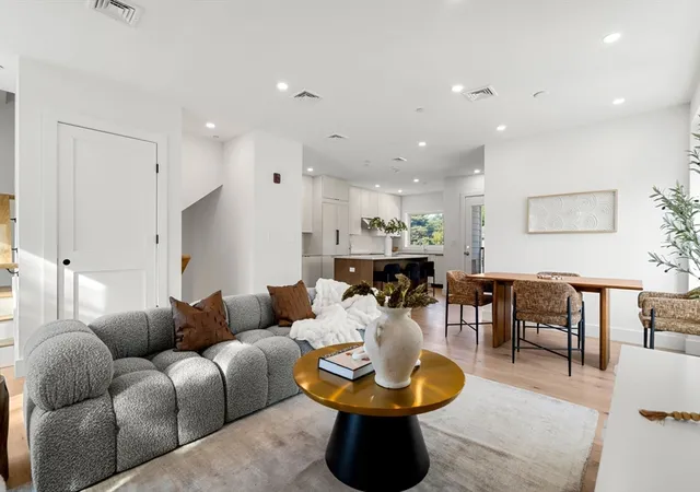 2nd image of 14 Elm Street #14, West Newton, MA 02465 | MLS# 73525153