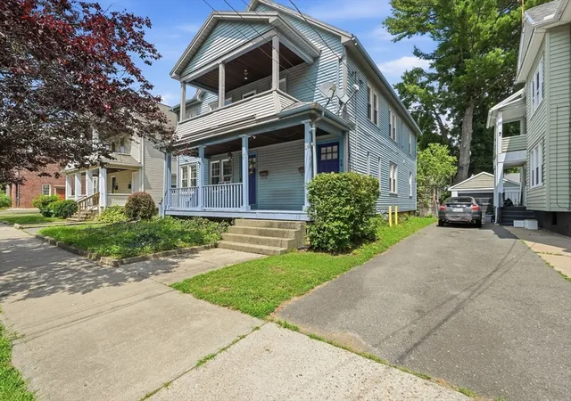 2nd image of 17 19 Howes St, Springfield, MA 01118 | MLS# 73548179
