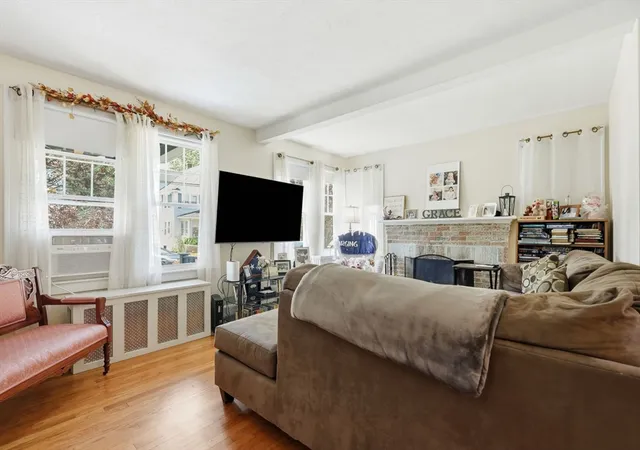 5th image of 17-19 Howes St, Springfield, MA 01118 | MLS# 73548179