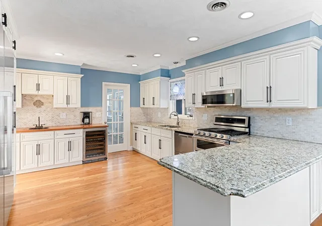 Homes for sale in Foxboro, MA | 8 Windsor Dr, Foxboro, MA 02035 | MLS# 73505046