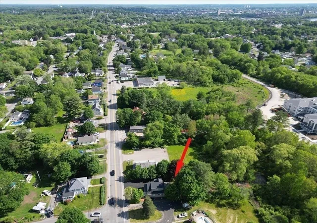 3rd image of 1544 Bridge St, Dracut, MA 01826 | MLS# 73540159