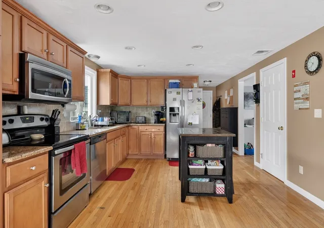 3rd image of 59 Arabian Dr, Taunton, MA 02780 | MLS# 73531516