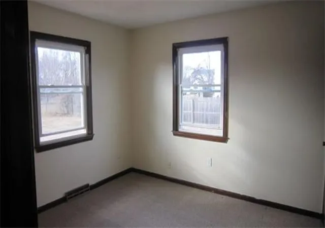 3rd image of 10 Gary Pl, Feeding Hills, MA 01030 | MLS# 73542529