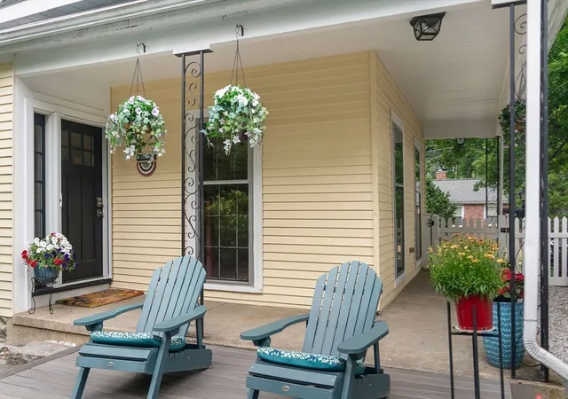 Photo 2 of Sale Pending at 8 Oak St, Winchester, MA 01890 | MLS# 73555597 | Listing updated on 2026-08-11