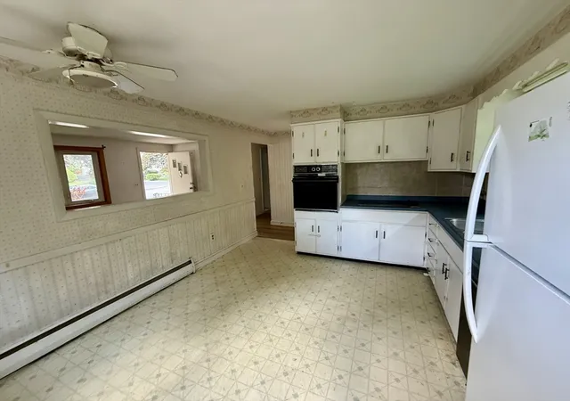5th image of 5 Delmar St, Medway, MA 02053 | MLS# 73534725