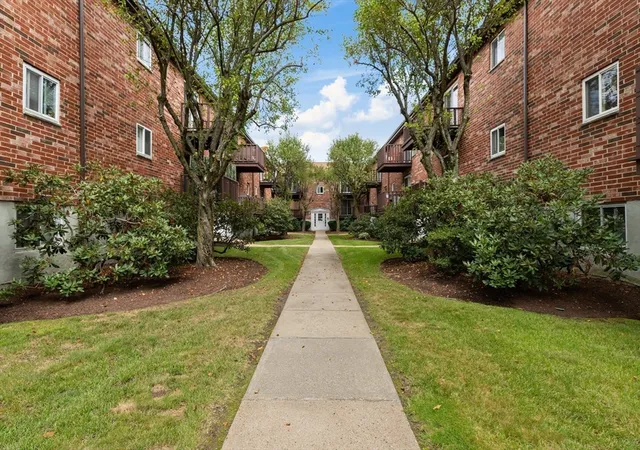 1st image of 38 Westgate Rd #1, Chestnut Hill, MA 02467 | MLS# 73560871
