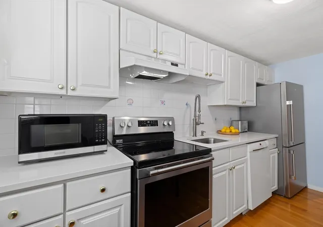 Photo 5 of Condo for sale at 38 Westgate Rd #1, Chestnut Hill, MA 02467 | MLS# 73560871 | Listing updated on 2026-08-26