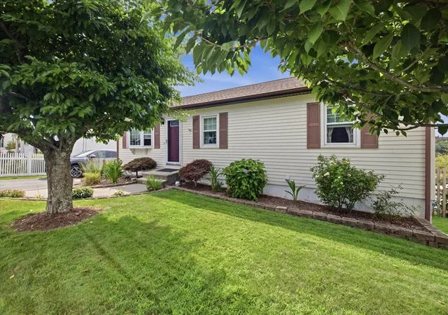 3rd image of 680 N Underwood St, Fall River, MA 02720 | MLS# 73568182