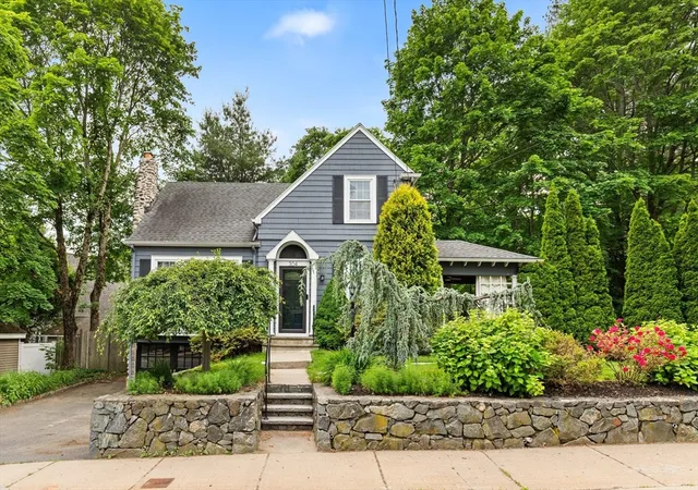 Homes for sale in Reading, MA | 304 Lowell Street, Reading, MA 01867 | MLS# 73538067