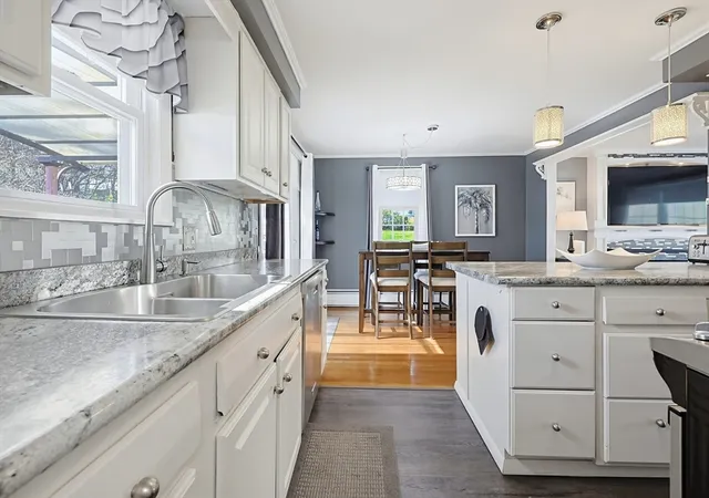 3rd image of 89 Coburn Dr, Lowell, MA 01854 | MLS# 73507698