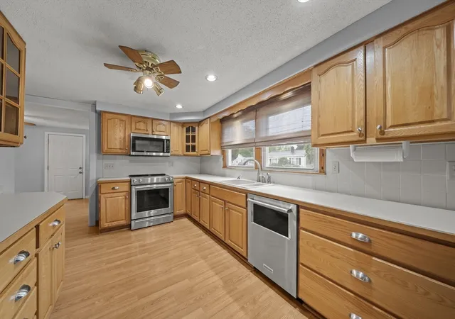 Homes for sale in Haverhill, MA | 35 Lackey St, Haverhill, MA 01830 | MLS# 73547028