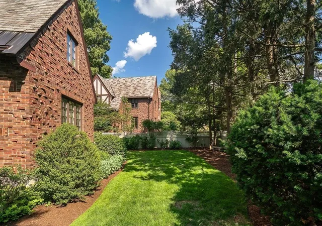 20th image of 14 Homestead, Waban, MA 02468 | MLS# 73535516