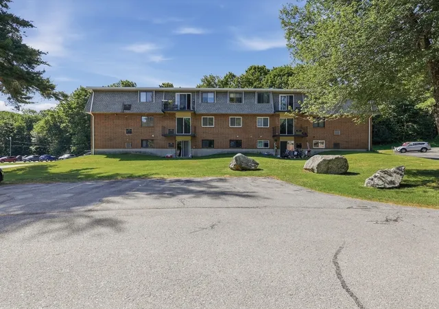 Homes for sale in Rutland, MA | 176 Maple Avenue #5-6, Rutland, MA 01543 | MLS# 73538472