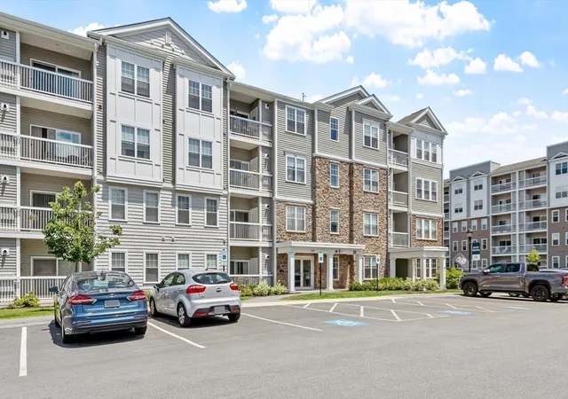 2nd image of 250 Martins Landing #409, North Reading, MA 01864 | MLS# 73541089