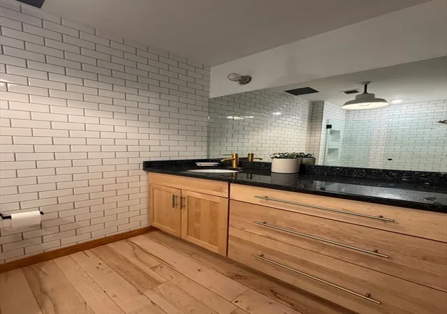 15th image of 21 Wormwood St #218, Boston, MA 02210 | MLS# 73350830