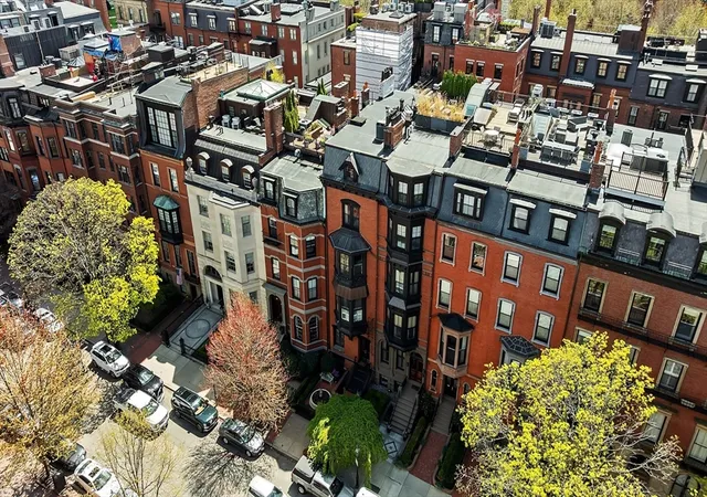 3rd image of 14 Marlborough St, Boston, MA 02116 | MLS# 73558515