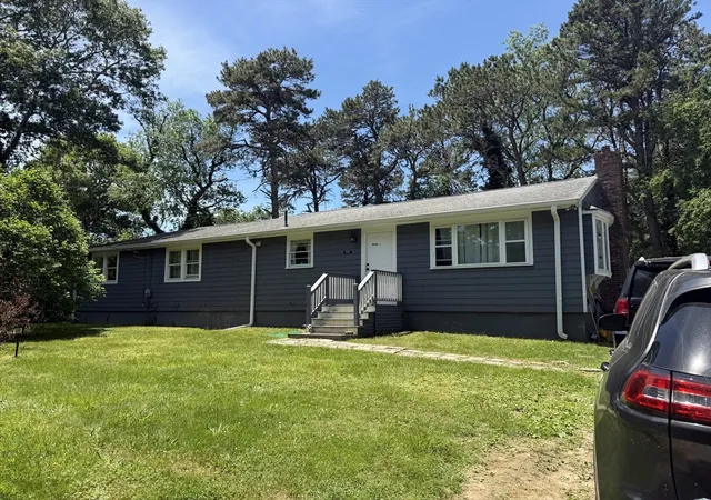 Photo 3 of Single family home for sale at 109 Blueberry Ln, Marstons Mills, MA 02648 | MLS# 73530452 | Listing updated on 2026-10-03