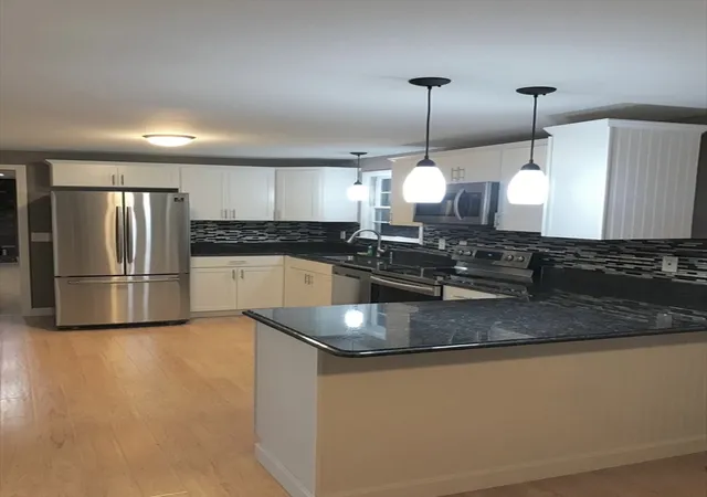 Photo 4 of Single family home for sale at 109 Blueberry Ln, Marstons Mills, MA 02648 | MLS# 73530452 | Listing updated on 2026-10-03