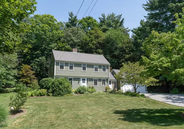 Photo 1 of Sale Pending at 32 Mcgregory Rd, Sturbridge, MA 01566 | MLS# 73563145 | Listing updated on 2026-09-23
