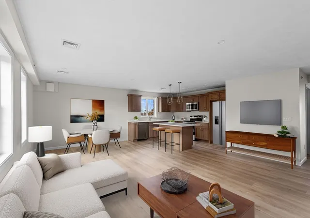 5th image of 393 Court St #6, Plymouth, MA 02360 | MLS# 73547125