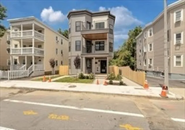 1st image of 3915 Washington Street #5, Roslindale, MA 02131 | MLS# 73556414
