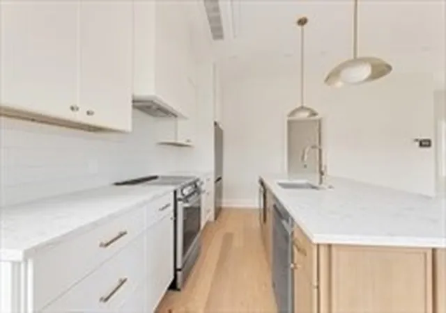 Photo 3 of Sale Pending at 3915 Washington St #5, Roslindale, MA 02131 | MLS# 73556414 | Listing updated on 2026-08-26