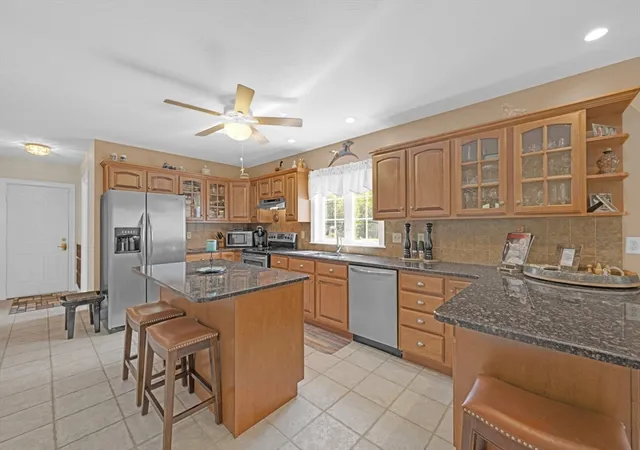 Homes for sale in North Brookfield, MA | 7 Kittredge Rd, North Brookfield, MA 01535 | MLS# 73503414