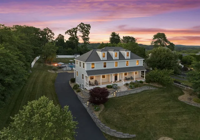 2nd image of 7 Bridle Spur Ln, Danvers, MA 01923 | MLS# 73554481